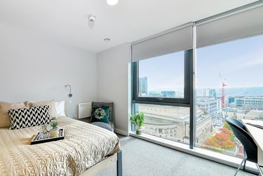1 bed studio, West Street, Devonshire Green, Sheffield, S14FD - Image 1